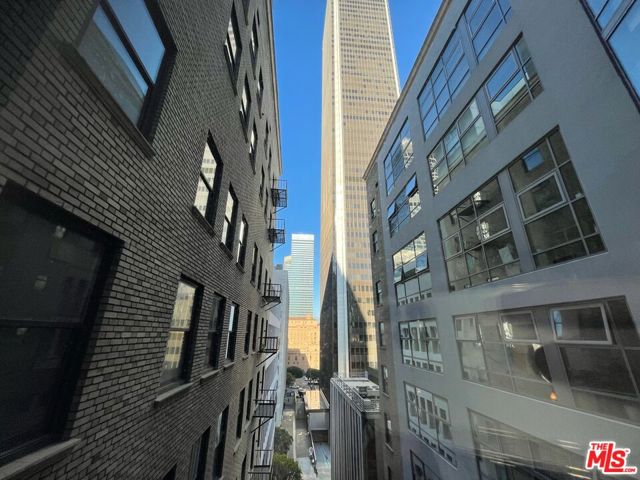 727 W 7th Street, Los Angeles CA: https://media.crmls.org/mediaz/1812d4d0-1453-4bd0-9fcd-ae117d4311f5.jpg