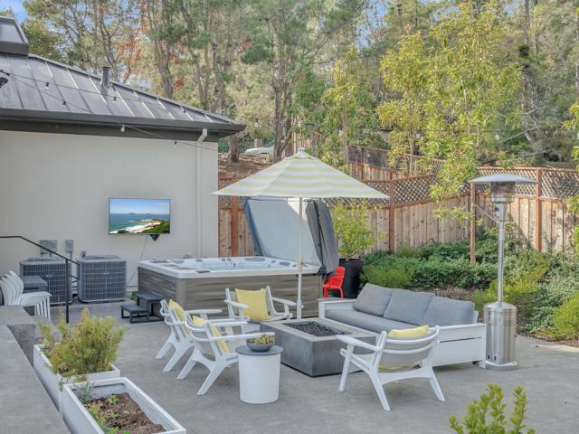 60 Glengarry Way, Hillsborough CA: https://media.crmls.org/mediaz/1812d4ec-fa55-47a3-837d-b5e1cbf9a62f.jpg