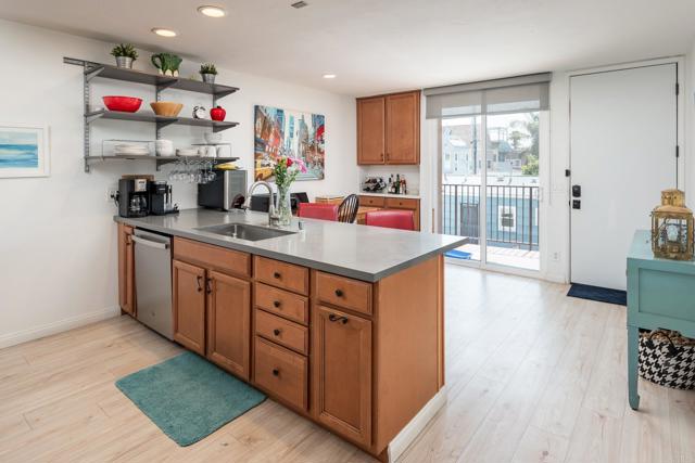 3750 Bayside Walk # 6, San Diego, California 92109, 2 Bedrooms Bedrooms, ,2 BathroomsBathrooms,Residential Lease,For Rent,3750 Bayside Walk # 6,CRPTP2407051