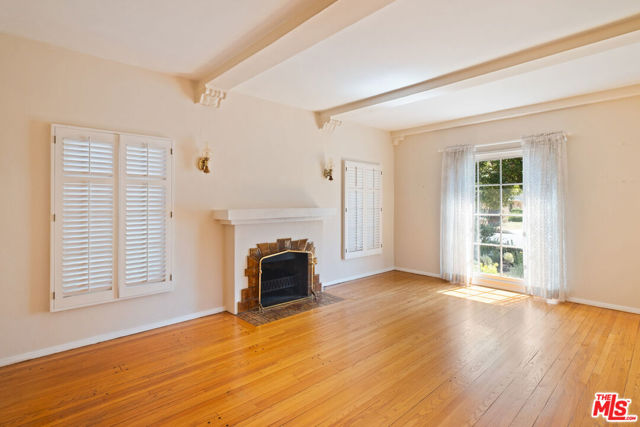 1541 Cardiff Avenue, Los Angeles CA: https://media.crmls.org/mediaz/18143206-f9ae-4e75-9e29-ea008429f7b6.jpg