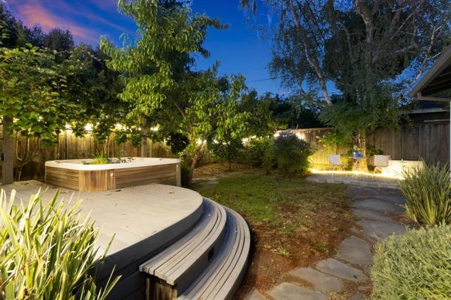 221 Grand Street, Redwood City CA: https://media.crmls.org/mediaz/18156846-67d8-4bc1-bb45-8ae00f7f94a8.jpg