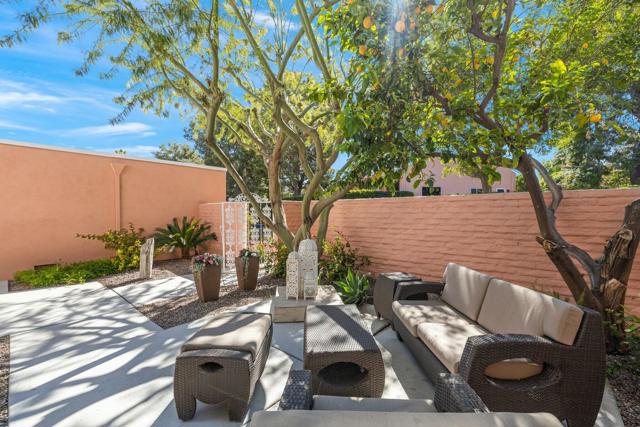 47360 Jadida Avenue, Palm Desert CA: https://media.crmls.org/mediaz/1815bfb3-a9a3-489e-b10d-63428684efe4.jpg