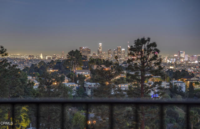 Detail Gallery Image 35 of 42 For 2994 Durand Dr, Los Angeles,  CA 90068 - 5 Beds | 3 Baths