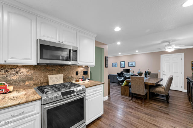 Detail Gallery Image 9 of 28 For 219 Castilian Ave, Newbury Park,  CA 91320 - 4 Beds | 2/1 Baths