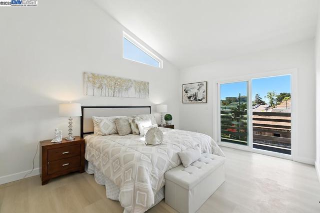 1739 E 22Nd St, Oakland CA: https://media.crmls.org/mediaz/1817e601-bc9a-4488-9478-df7362be0d99.jpg