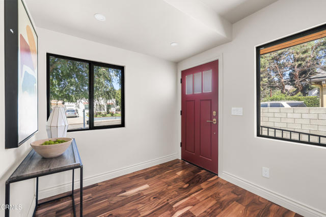 1710 N Oxford Avenue, Pasadena CA: https://media.crmls.org/mediaz/181830d8-434a-404c-89d8-b2b19c8721c8.jpg