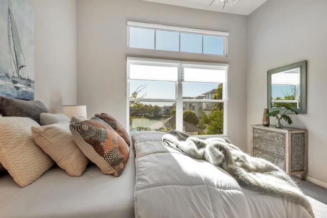 701 Baltic Circle, Redwood City CA: https://media.crmls.org/mediaz/181878d5-2ade-4dd8-8bb4-3aa3f82f05b9.jpg