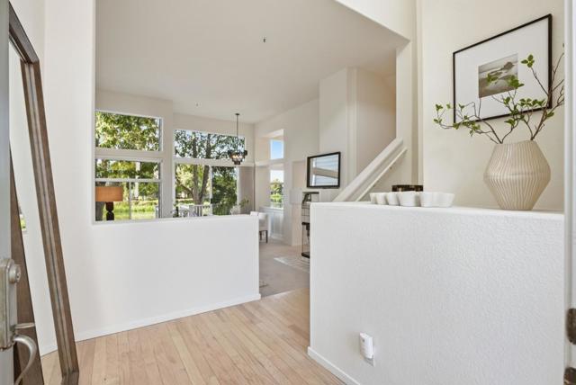 832 Sovereign Way,  CA: https://media.crmls.org/mediaz/181934bd-c85c-4c20-9ec8-74c0ef944e3e.jpg