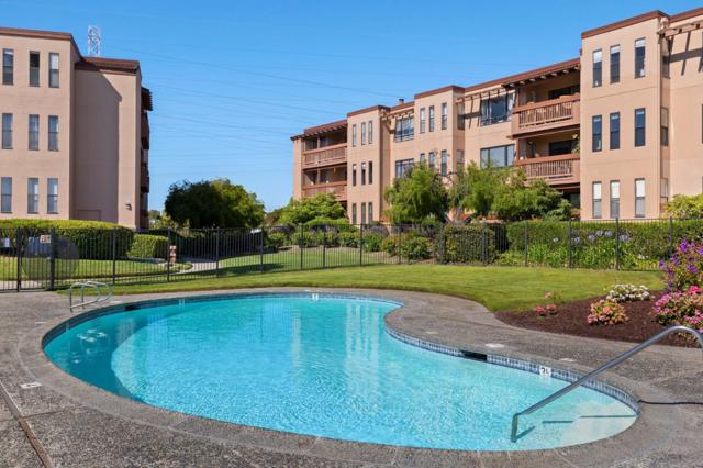 464 Fathom Drive, San Mateo CA: https://media.crmls.org/mediaz/18193cc2-4fd7-42ed-a925-5ee134ecce48.jpg