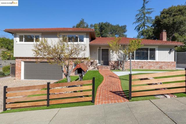 298 Elysian Fields DR, Oakland CA: https://media.crmls.org/mediaz/18197b8f-dfc5-4325-8e37-fbbe7ca6c329.jpg