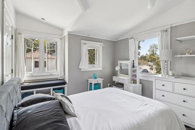 4472 Hortensia St, San Diego CA: https://media.crmls.org/mediaz/181af223-aa68-4811-9ca0-a5cc9c796c20.jpg