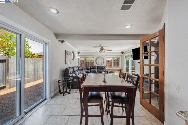 4318 Ellen Way, Union City CA: https://media.crmls.org/mediaz/181b7f7e-0cfb-45fc-a620-cf2fab4c7d2e.jpg