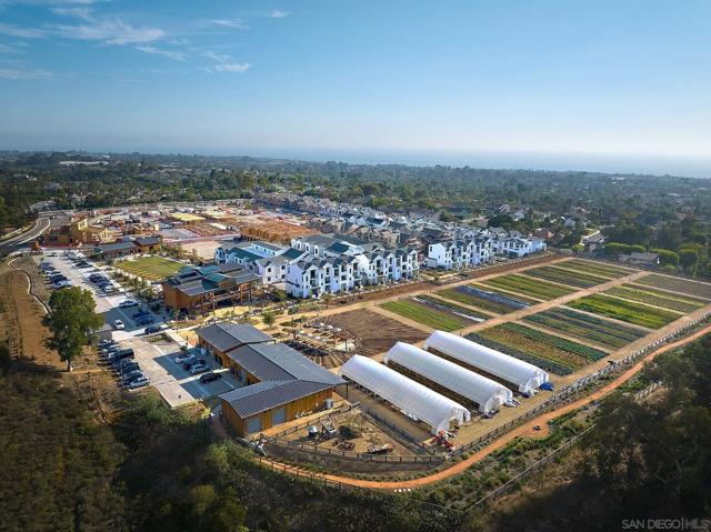 1136 Molara Lane, Encinitas CA: https://media.crmls.org/mediaz/181b817d-8c08-4c9c-9550-8b5cbdfe6f91.jpg