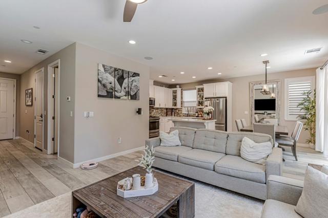 555 Sparrow Street, Hollister CA: https://media.crmls.org/mediaz/181bbe55-957b-4e8d-927b-7cea8bd7c507.jpg