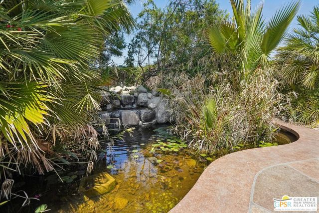 1070 Bella Vista, Palm Springs CA: https://media.crmls.org/mediaz/181bf3d5-9c49-4a5b-972a-5ddd24a4beee.jpg