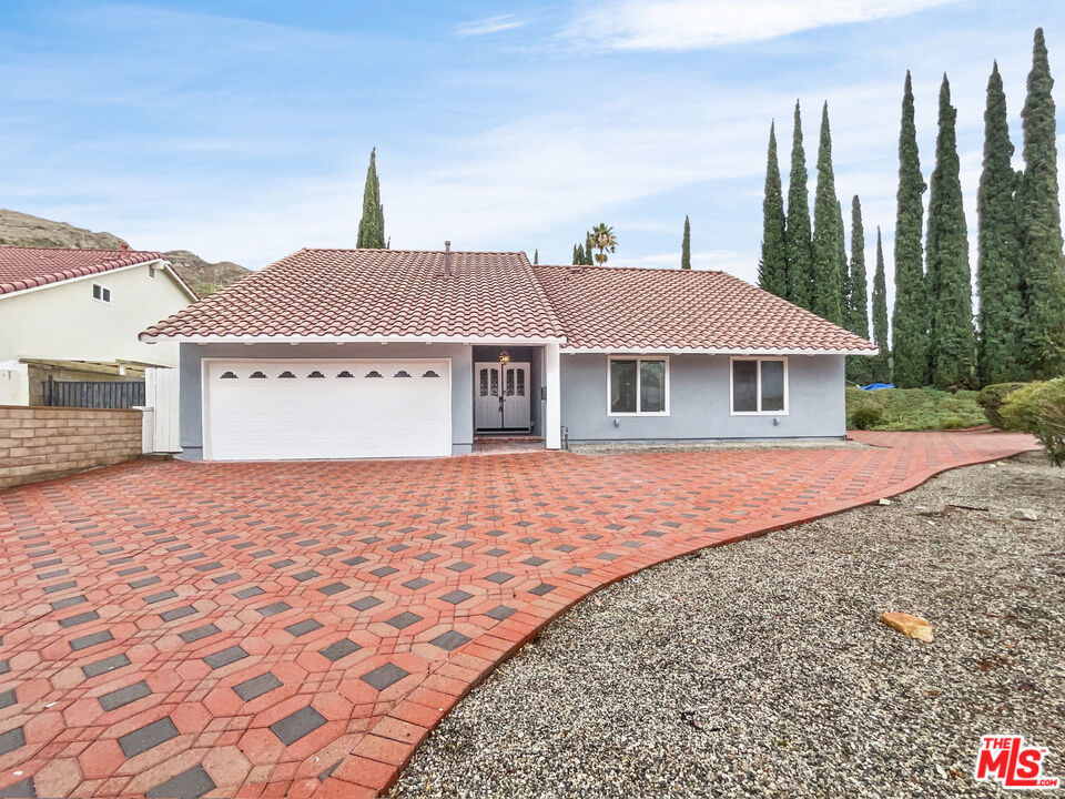 29322 Snapdragon Place, Canyon Country, CA 91387