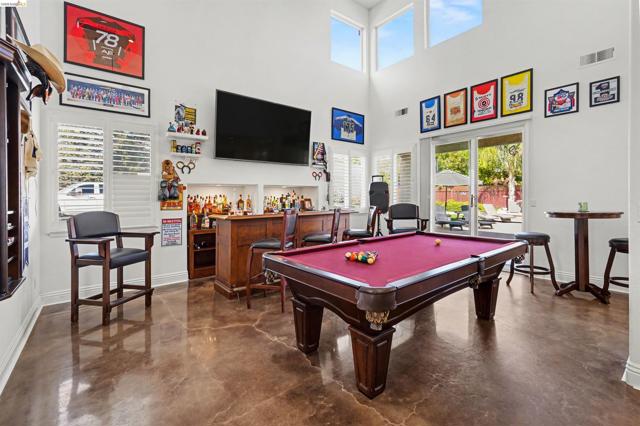 Image 18 of 57 For 2752 Placer Dr