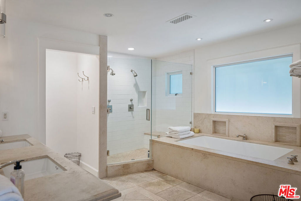 MLS #26869547 image #16