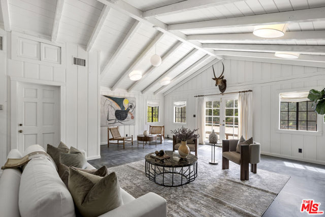 10420 Kurt Street photo 6