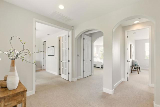 23 Pinnacle Drive, Petaluma CA: https://media.crmls.org/mediaz/181e6013-c171-4872-8765-5fe3fa252074.jpg