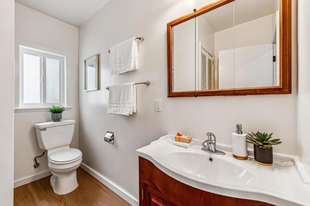 17221724 48th Avenue, San Francisco CA: https://media.crmls.org/mediaz/181fb18c-f4d3-48ea-8989-64475f3dc581.jpg