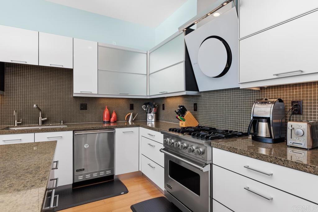 601 Stratford Ct - photo 10
