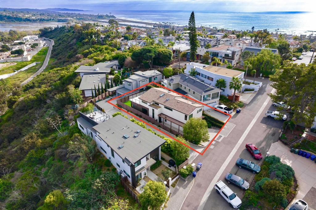 451 Norfolk Dr, Cardiff by the Sea, CA 92007
