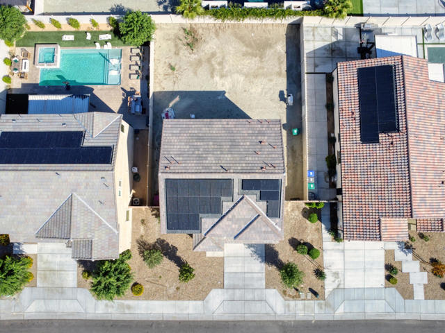 84440 Calle Chavez, Coachella CA: https://media.crmls.org/mediaz/1820182a-c239-4efe-b862-1c382529d3f7.jpg