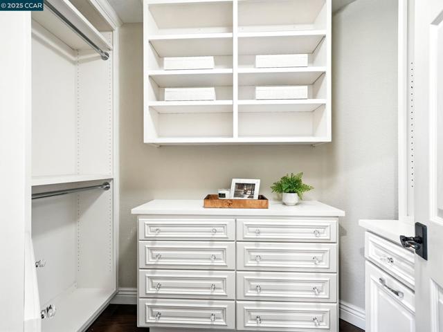 36309 Tunbridge Drive, Newark CA: https://media.crmls.org/mediaz/18208853-dd1e-4edc-81de-ba18e9abb665.jpg