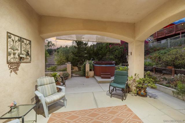 2106 Zachary Gln, Escondido CA: https://media.crmls.org/mediaz/1820d4d2-159f-47f3-8718-dca5b5aa2285.jpg