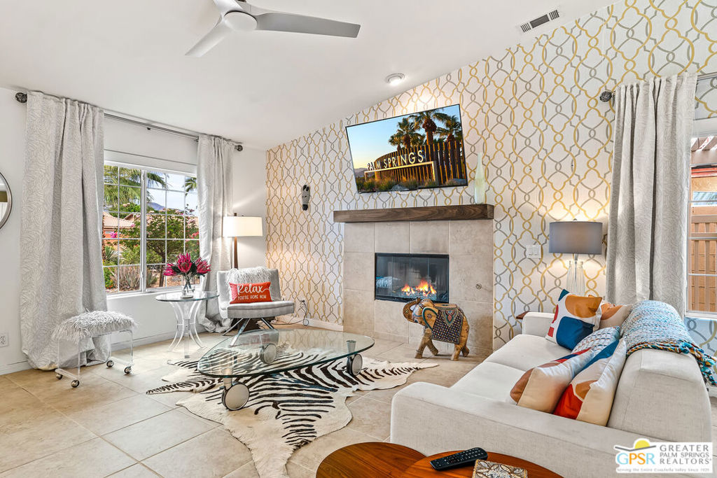 MLS #25619547PS image #2