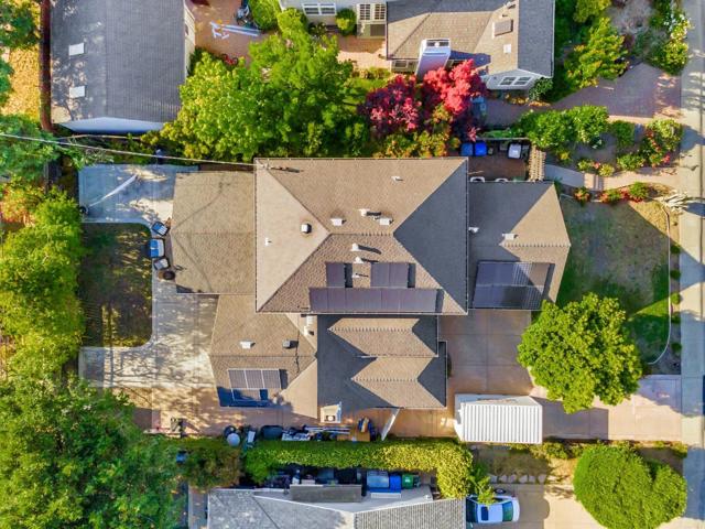 1905 White Oaks Road, Campbell CA: https://media.crmls.org/mediaz/18216fdc-2659-4fdb-8ed4-3c5da4c61088.jpg