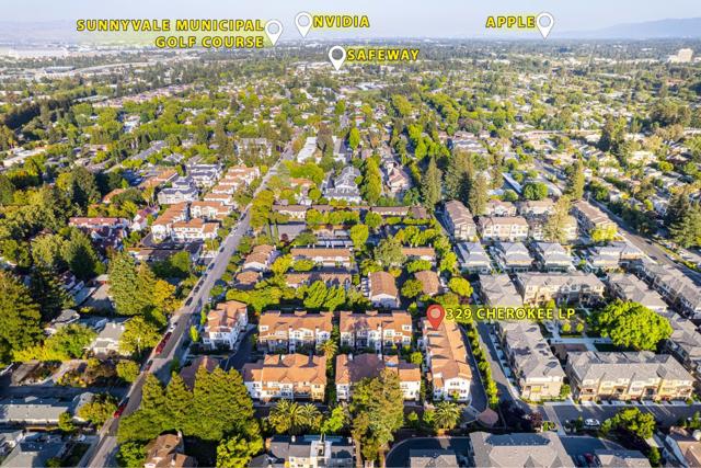 329 Cherokee Loop, Mountain View CA: https://media.crmls.org/mediaz/1821aa60-a8f4-4c11-a418-f83058381b9e.jpg