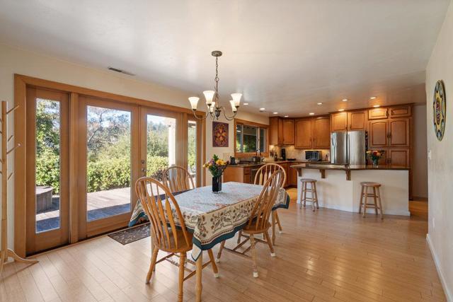 4760 Soquel Creek Road, Soquel CA: https://media.crmls.org/mediaz/1821ba59-c17a-40a0-8534-f67f83de33dd.jpg