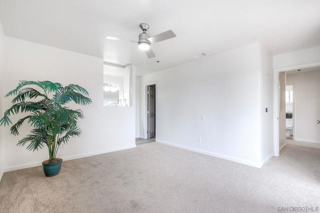 1415 17 Flag Ln, El Cajon CA: https://media.crmls.org/mediaz/18221ae4-125a-4b62-913b-733711950960.jpg