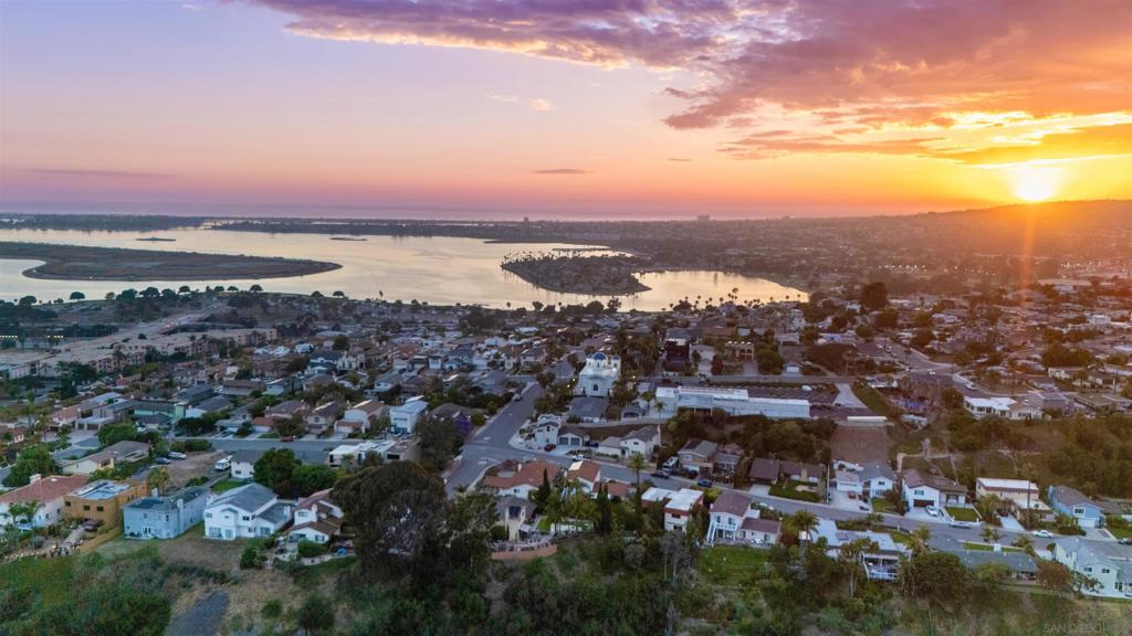 MLS #250031602SD img 26