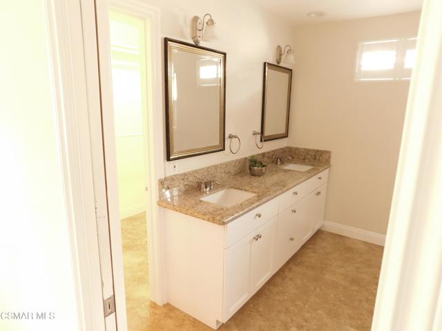 467 Sundance Street, Thousand Oaks CA: https://media.crmls.org/mediaz/18227642-356d-407b-85c9-641ffeaa90da.jpg