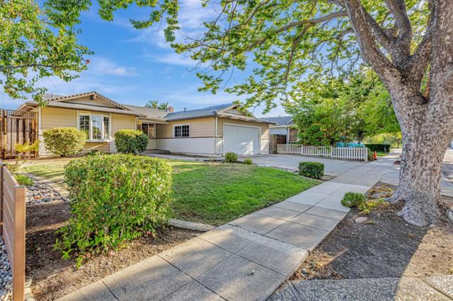 1610 Willowbrook Drive, San Jose CA: https://media.crmls.org/mediaz/1822ee18-774c-4991-b0a3-e5fd84f1ba3d.jpg