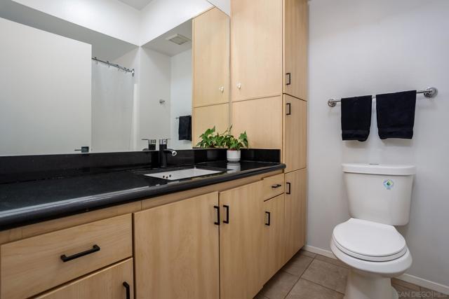 101 Market St, San Diego, California 92101, ,1 BathroomBathrooms,Condominium,For Sale,Market St,240008803SD