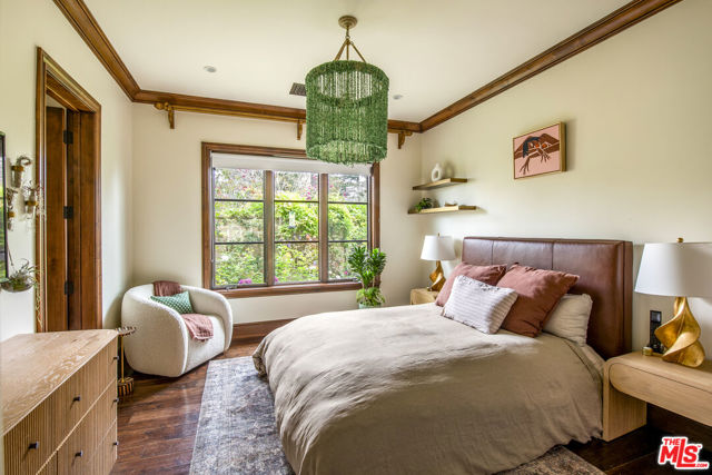 427 La Marina Drive, Camarillo CA: https://media.crmls.org/mediaz/1823a5bb-0cf1-4af1-bb61-5b1e5d785d9f.jpg