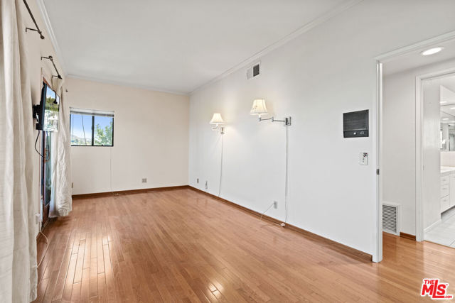 3740 Multiview Drive, Los Angeles CA: https://media.crmls.org/mediaz/1823b608-87ca-49bd-bdfe-82b9aac719a8.jpg