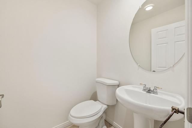 Image 31 of 49 For 79940 Hancock Court