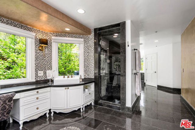 204 Bell Canyon Road, Bell Canyon CA: https://media.crmls.org/mediaz/18252b7b-2ee6-49fd-bc42-7f79cc8d530b.jpg
