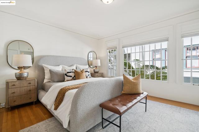 408 Euclid Ave, Oakland CA: https://media.crmls.org/mediaz/1825b027-c03d-44d3-b2ee-9c1e0e1046f3.jpg