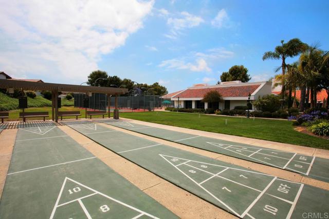 4964 Poseidon Way, Oceanside CA: https://media.crmls.org/mediaz/18261b89-a535-4e16-bd99-33db009113d4.jpg