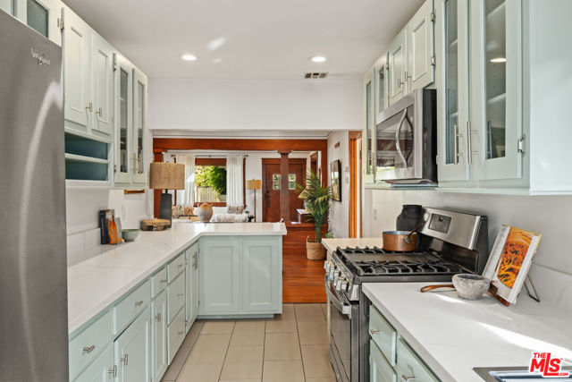 919 Venezia Avenue photo 3