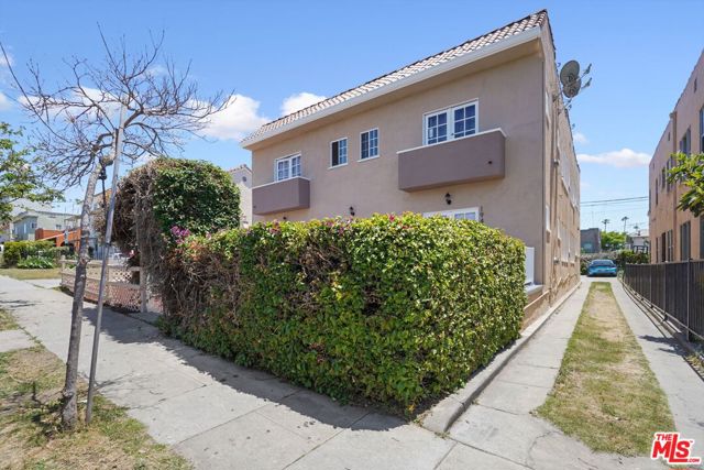 1946 Harcourt Avenue, Los Angeles, California 90016, ,Multi-Family,For Sale,Harcourt,24400919