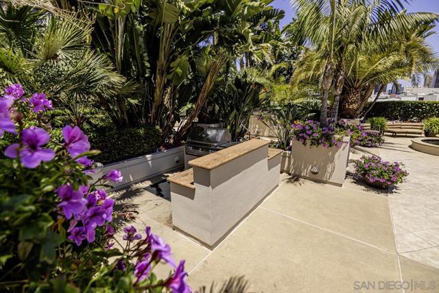 100 Harbor Drive, San Diego CA: https://media.crmls.org/mediaz/18270678-bdd4-41a9-b4fa-0e57efb4c7f6.jpg