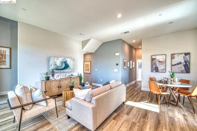 619 Somi, Hayward CA: https://media.crmls.org/mediaz/1827299e-91cd-43bc-b736-978c77f23f0b.jpg