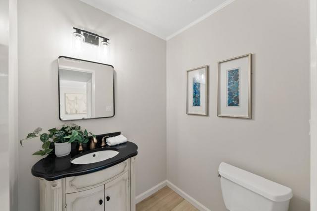 848 Magellan Lane, Foster City CA: https://media.crmls.org/mediaz/1827499f-c153-4a6a-9919-3a8c8ccd94e6.jpg
